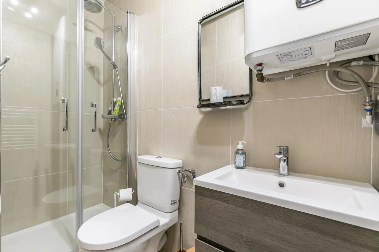 Mba Splendide Appart - Popincourt Paris Centre 0*,  France